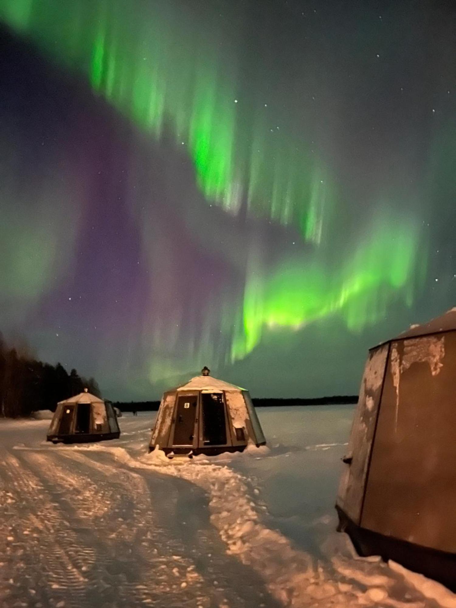 Vikajaervi Lake View Experience Igloos โรวานิเอมิ ภายนอก รูปภาพ