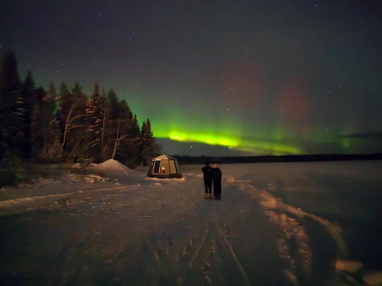 Vikajaervi Lake View Experience Igloos โรวานิเอมิ ภายนอก รูปภาพ