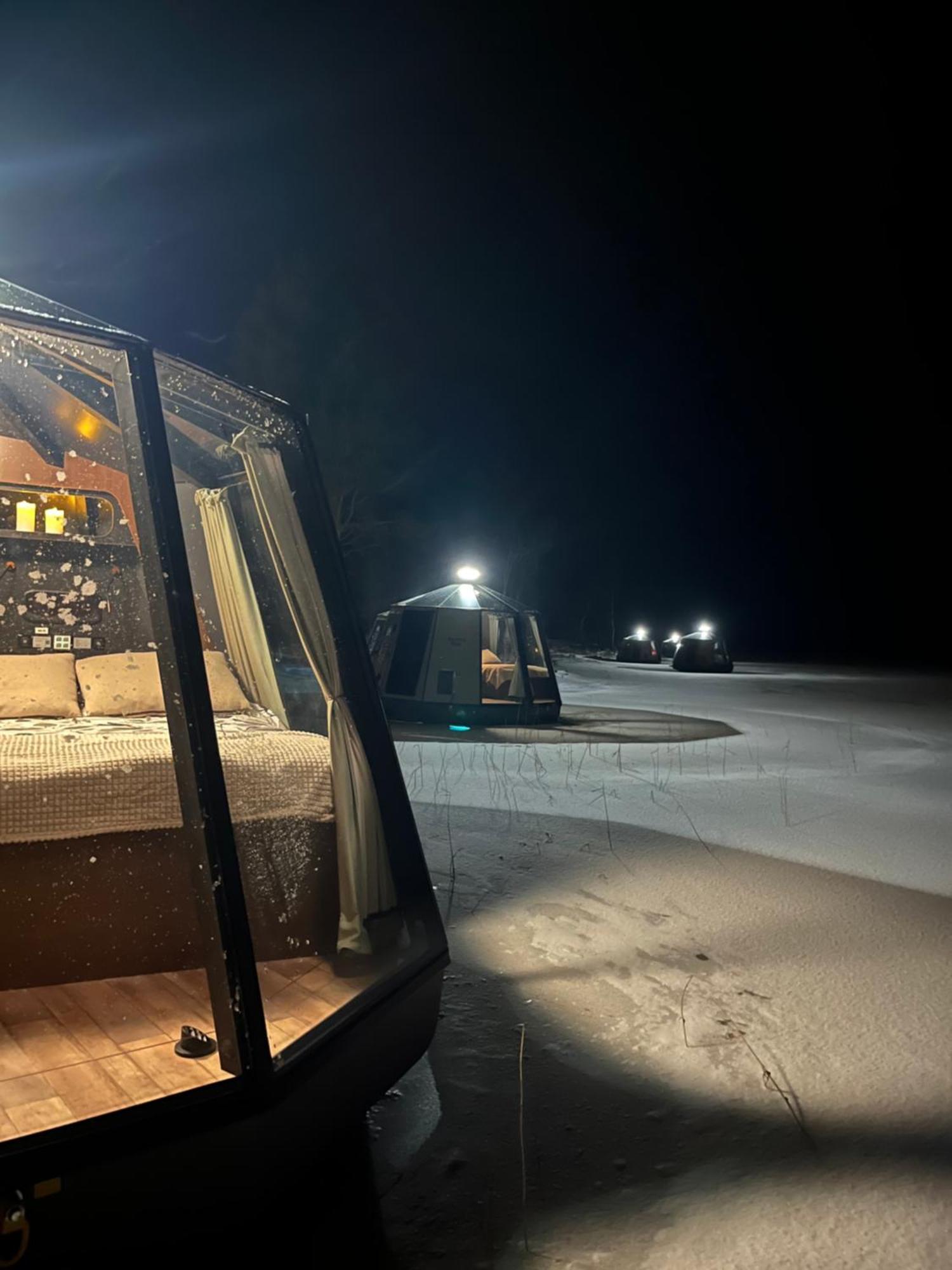 Vikajaervi Lake View Experience Igloos โรวานิเอมิ ภายนอก รูปภาพ