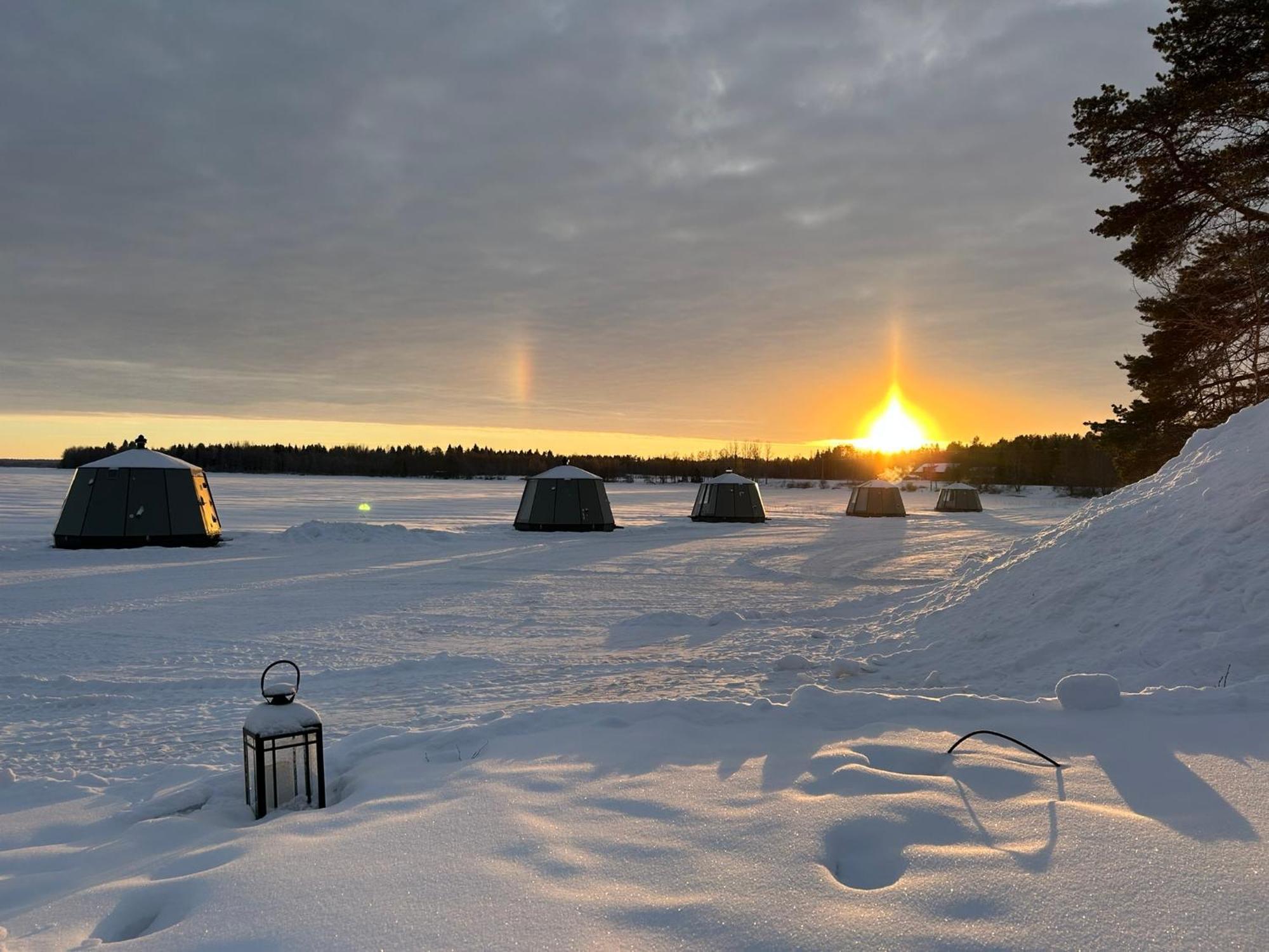 Vikajaervi Lake View Experience Igloos โรวานิเอมิ ภายนอก รูปภาพ